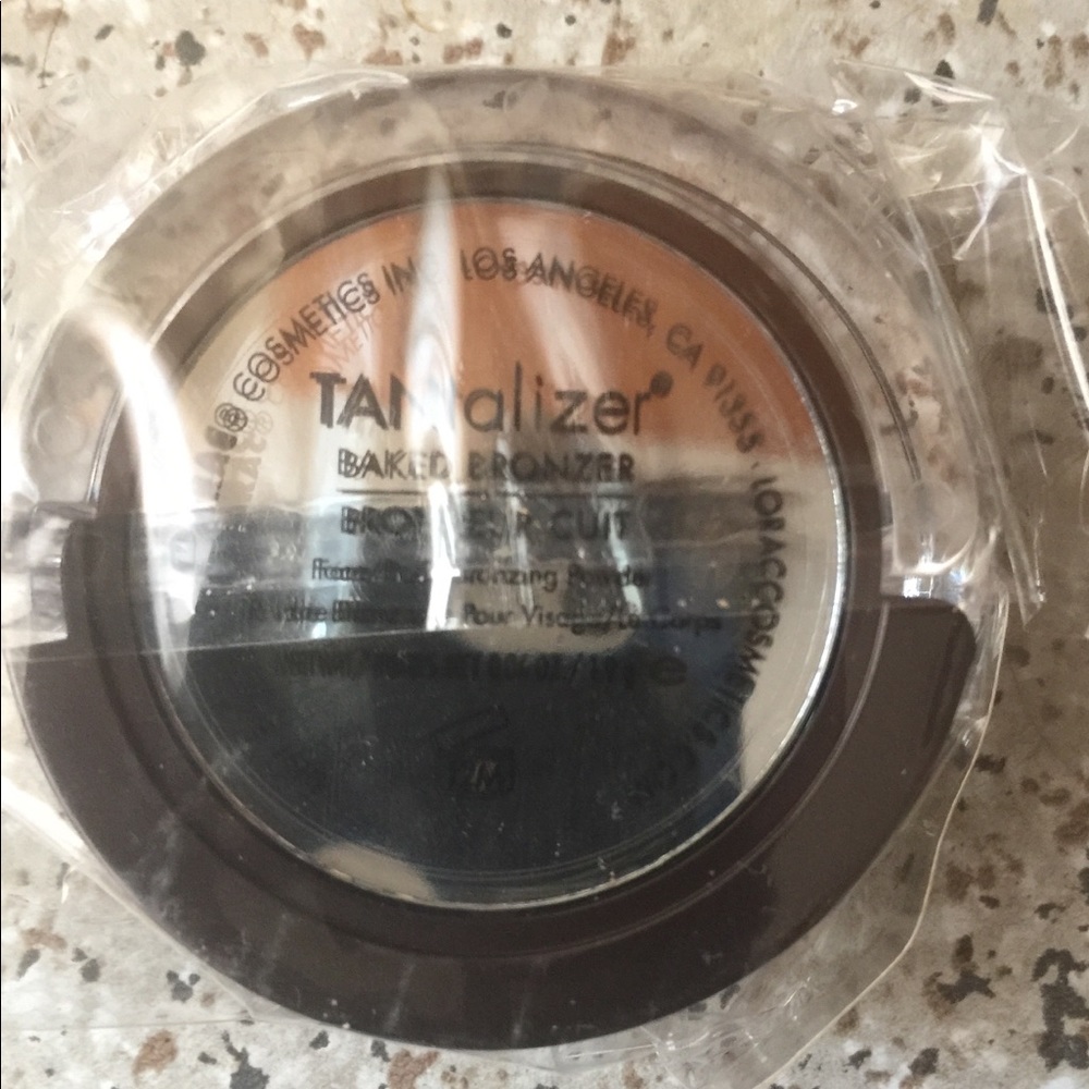 Lorac Tantalizer Bronzer Travel Size - Picture 2 of 4